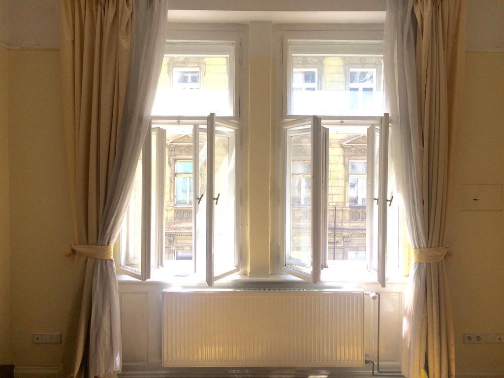 Historic Centre-Spacious Apartment Прага Екстер'єр фото