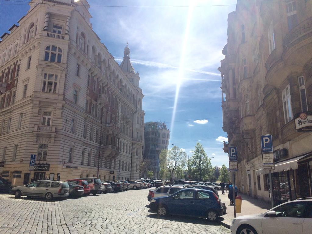 Historic Centre-Spacious Apartment Прага Екстер'єр фото